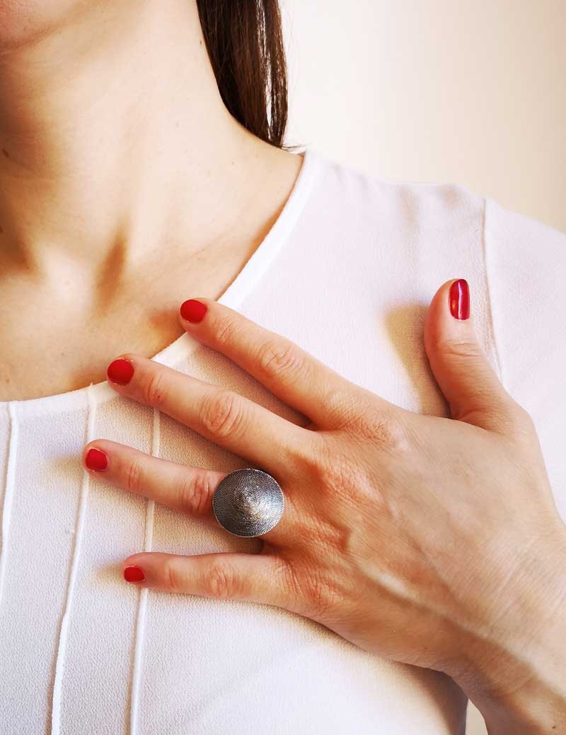 Anello sardo in argento con corbula