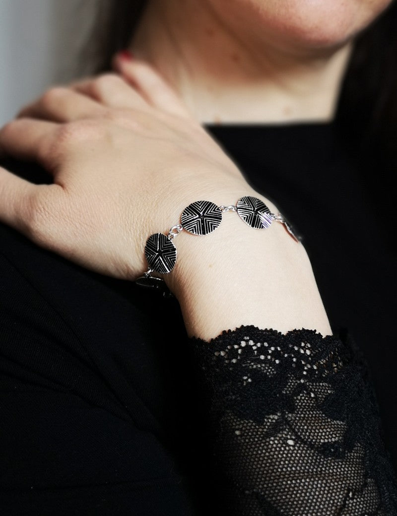 Bracciale sardo "Sa Pintadera" in argento