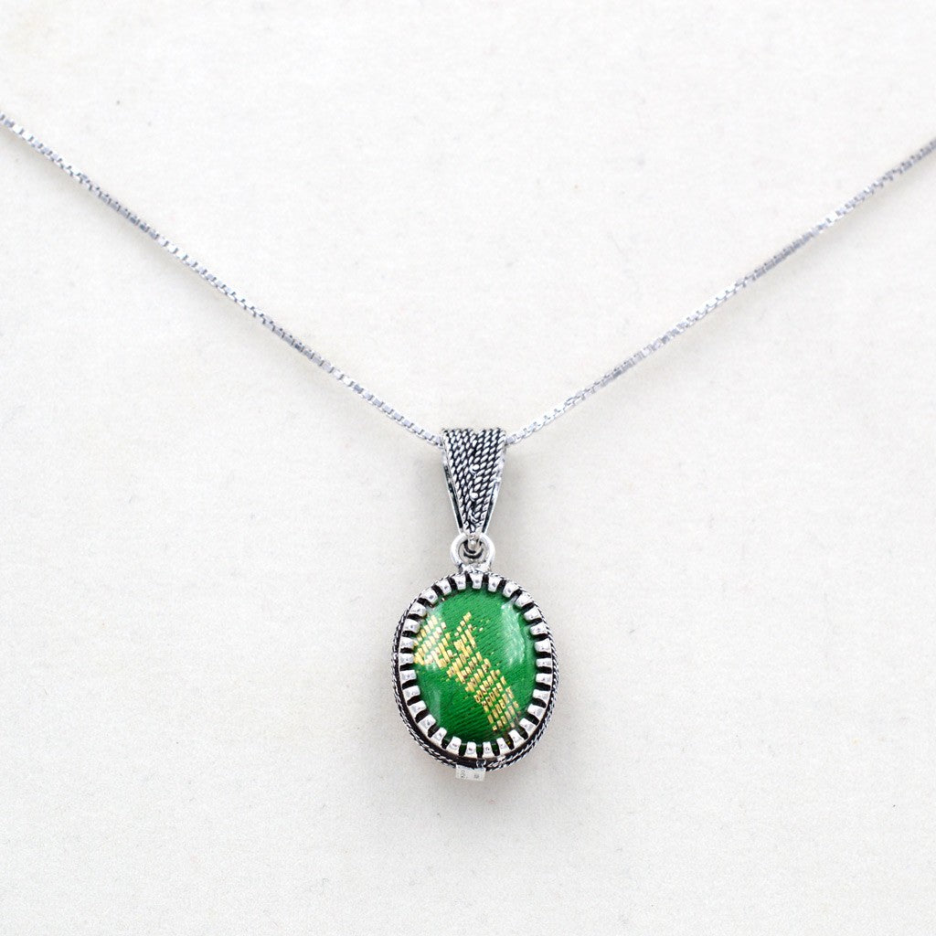 Catenina con ciondolo sardo ovale in argento con broccato e Occhio di Santa Lucia