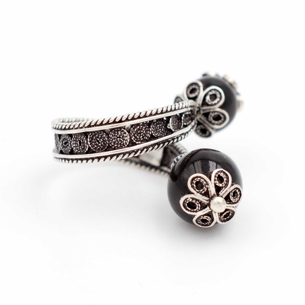 Anello sardo in filigrana d'argento con kokkos
