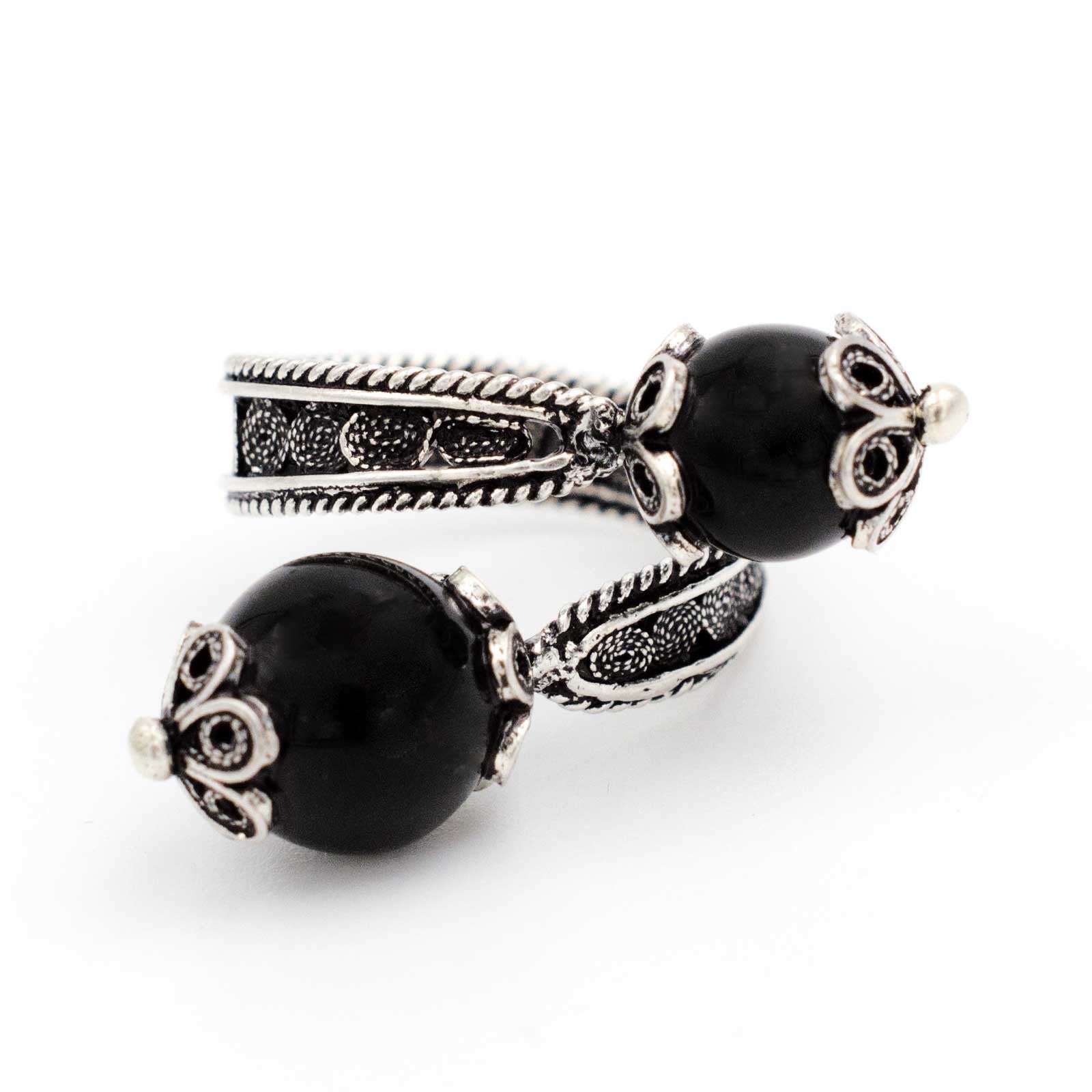 Anello sardo in filigrana d'argento con kokkos