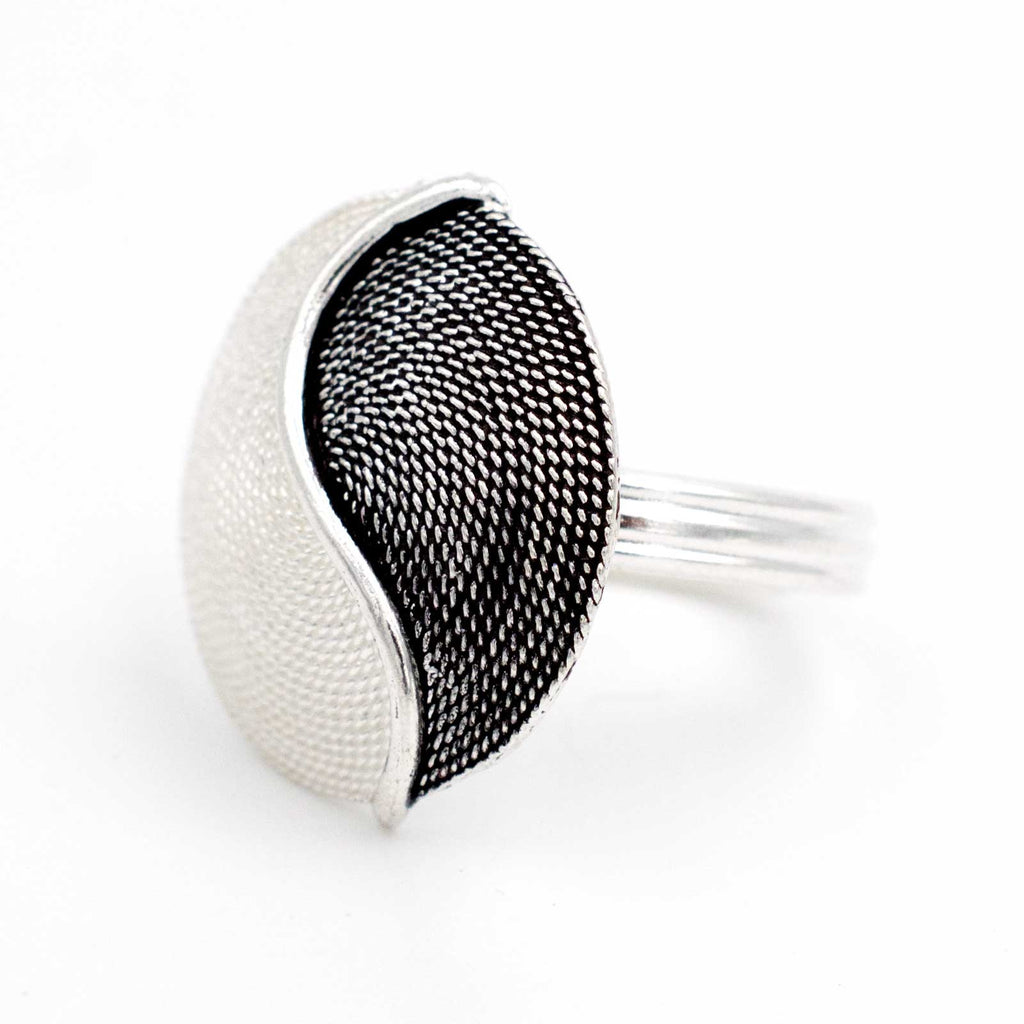 Anello sardo in argento con corbula TAO
