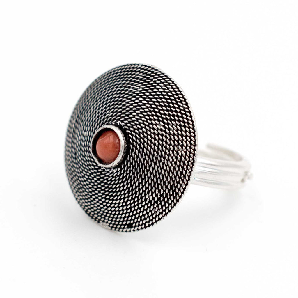 Anello sardo in argento con corbula e corallo