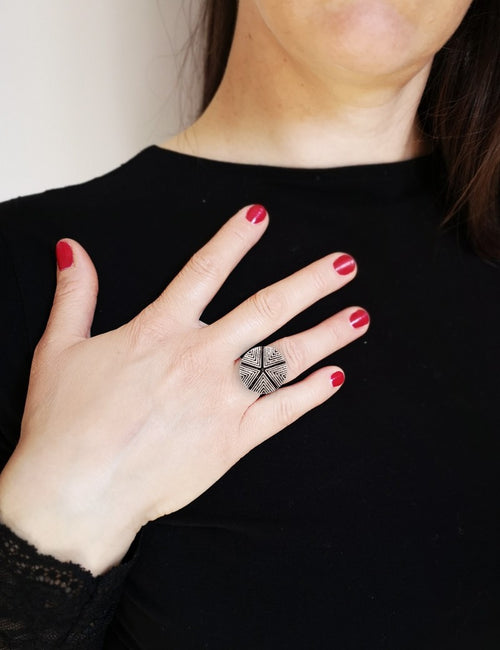 Anello sardo "Sa Pintadera" in argento