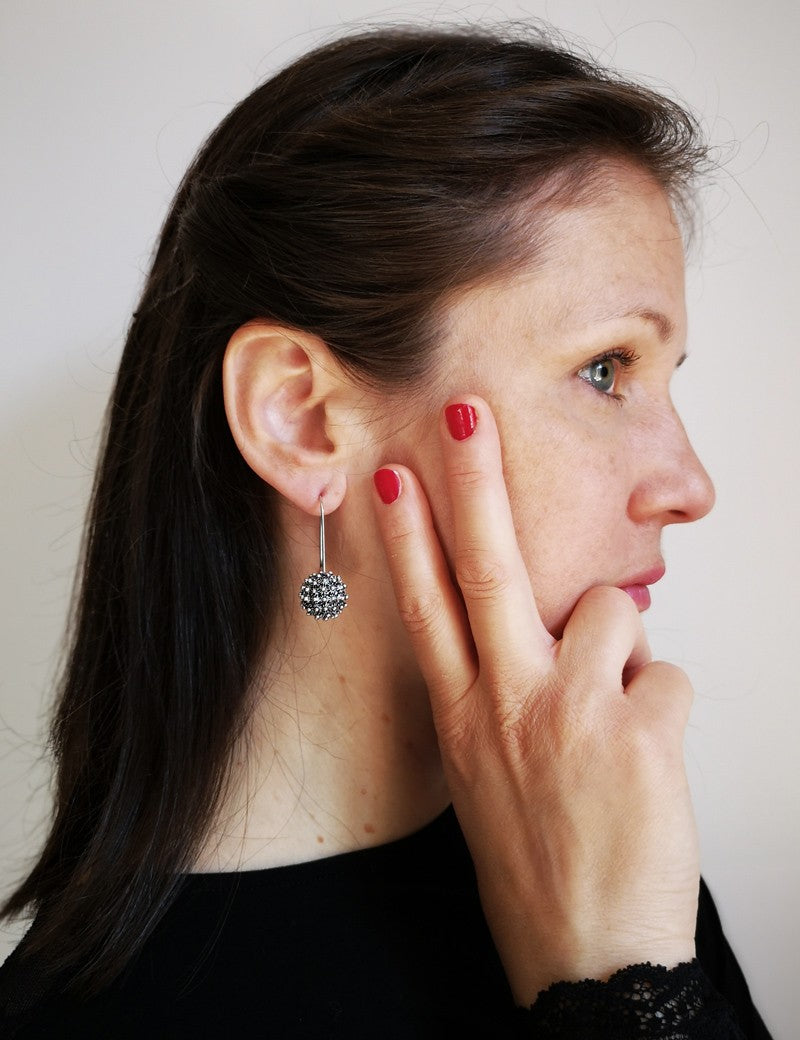 Sardinian earrings with a honeycomb silver filigree sphere